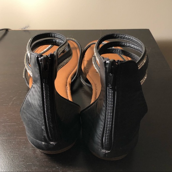 ARDENE ankle-strap scandals - Picture 2 of 4